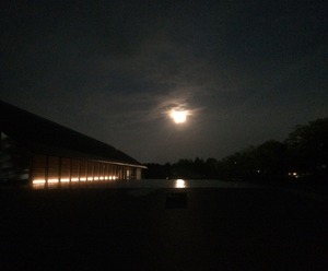 秋夜の佐川美術館