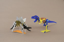 ステゴサウルスとティラノサウルス